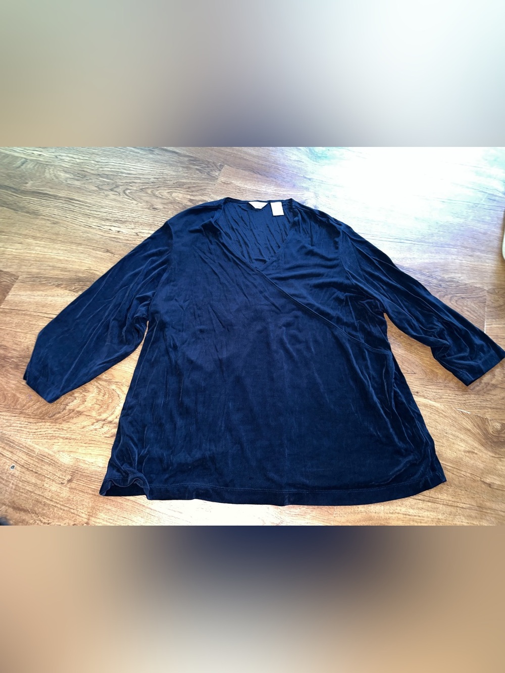 Laura Ashley navy blue blouse with a V-neck and 3/4 sleeves xxl 2X